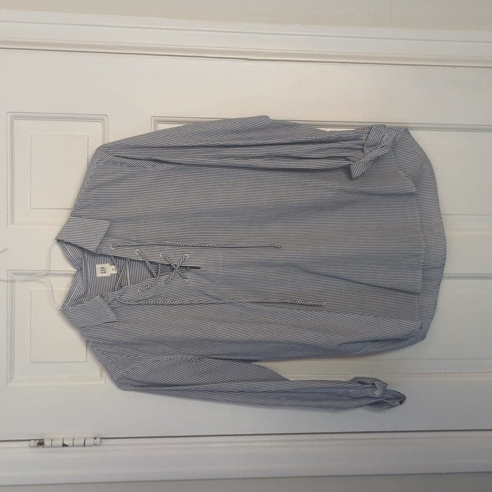 Gap size XS stripe shirt